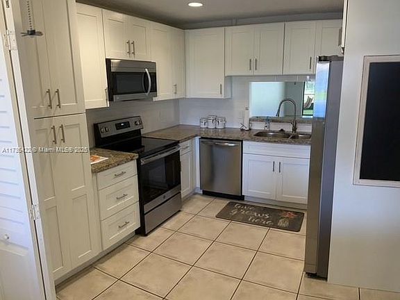 3rd image of 332 Lakeside Ct #207
