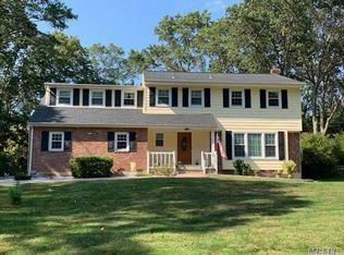 52 Village Hill Dr, Huntington Station, NY 11746