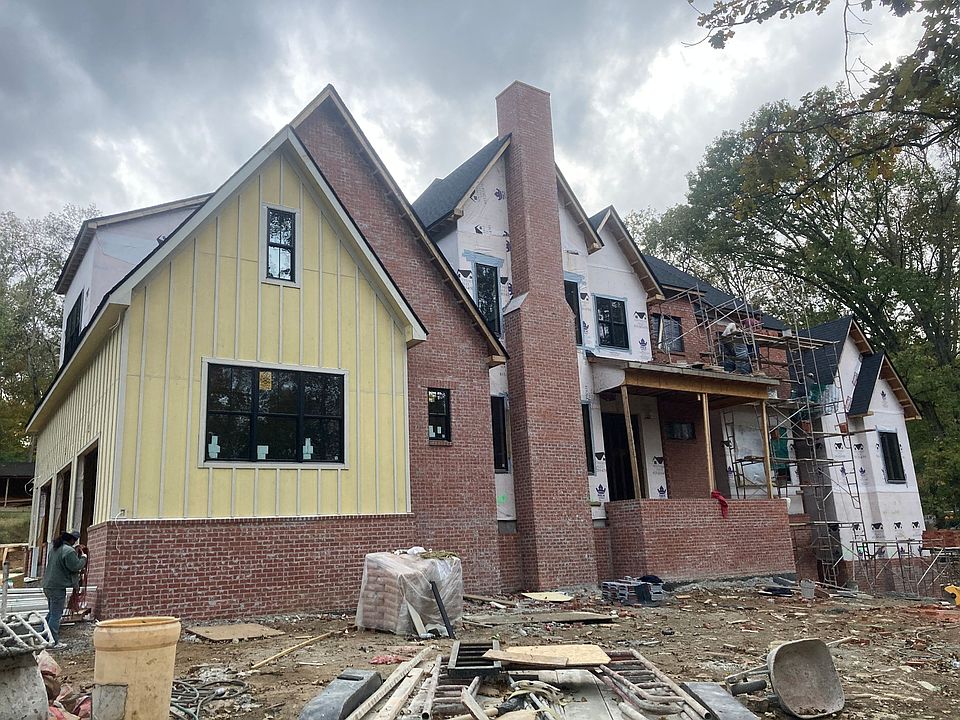 1st image of 817 Belton Dr