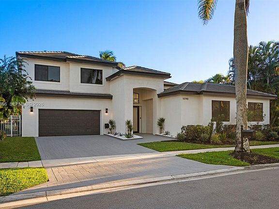 3rd image of 10790 Haydn Dr