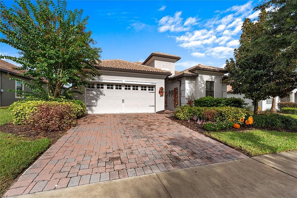 1395 Dolphin Head St