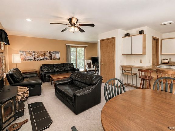 3rd image of 1 Lincoln Dr