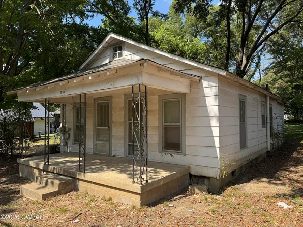 1738 E Wheeler St, Dyersburg, TN 38024