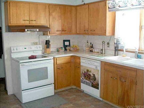 4th image of 916 Park Ave