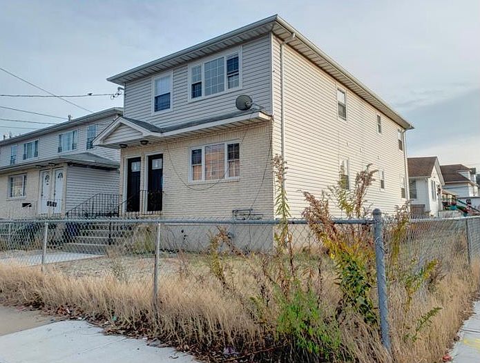 1st image of 69-63 Almeda Ave #1