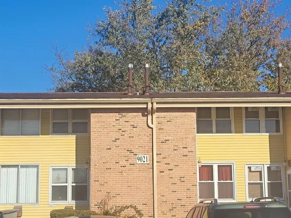 9021 North Swan ROAD #E, Milwaukee, WI 53224