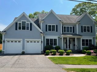 94 Arch St, Needham, MA 02492
