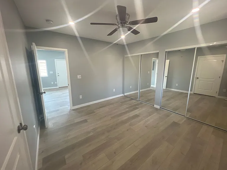 112 N Spruce St — Photo 6