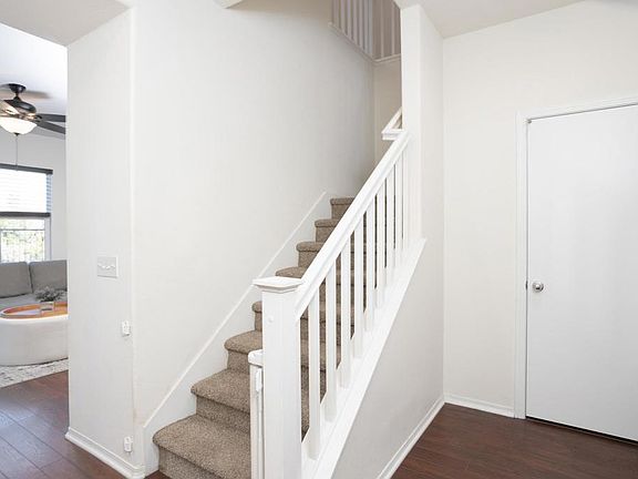 5th image of 425 S Meadowbrook Dr S #123
