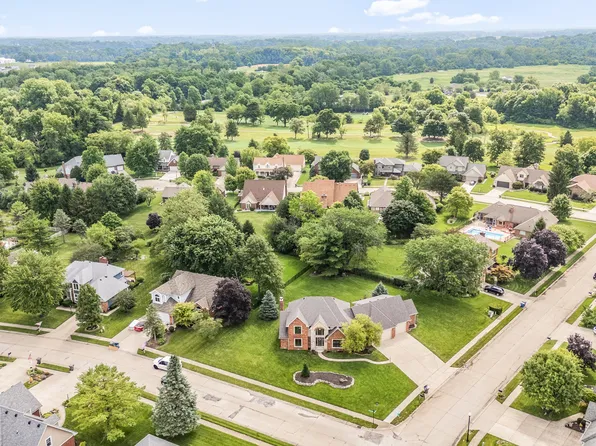 10414 E Quiet Dr, Indianapolis, IN 46239