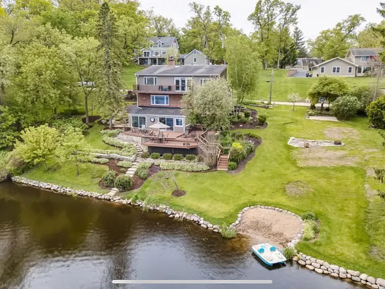 215 W Lake Shore Dr — Photo 14