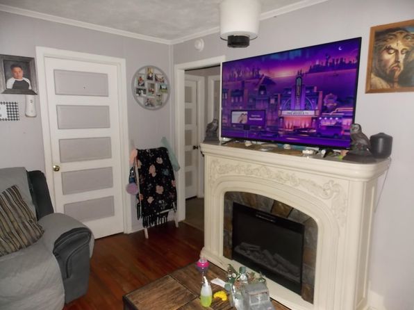 wichita-kansas-443846070 picture