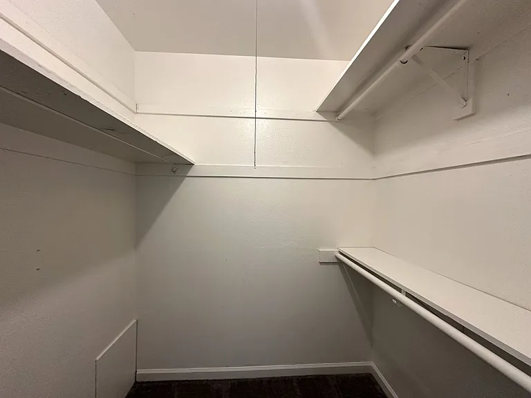 330 W Acacia Street — Photo 24