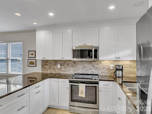 5th image of 69 Tri Vista Dr APT 3
