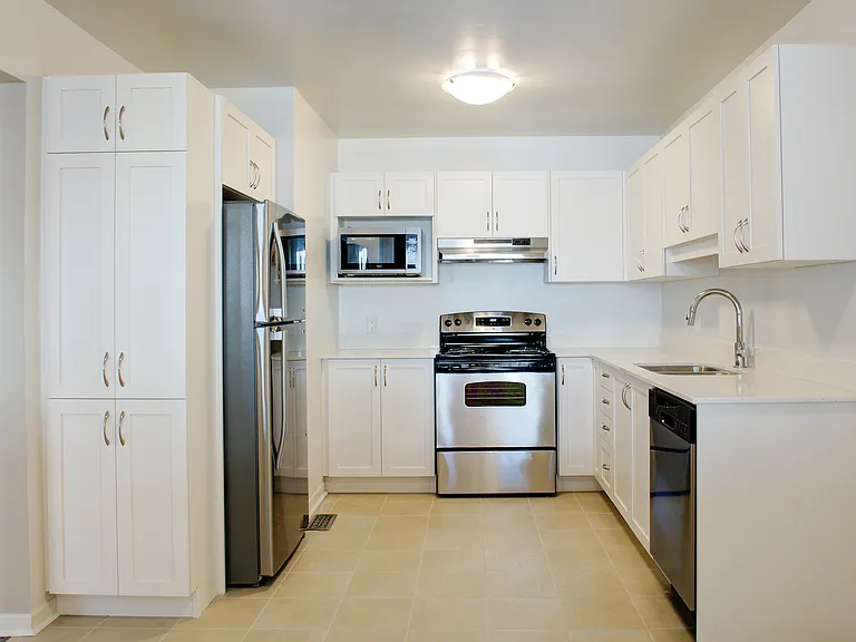 2 Tamara Way — Photo 10