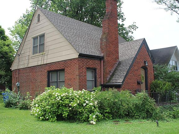 2nd image of 444 N Green St