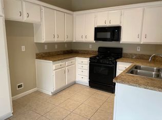 454 S Tamarisk Ave, Rialto, CA 92376