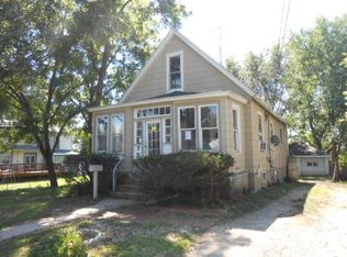 751 Adams St, Elgin, IL 60123