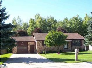 1811 Jackson St, Saint Clair, MI 48079