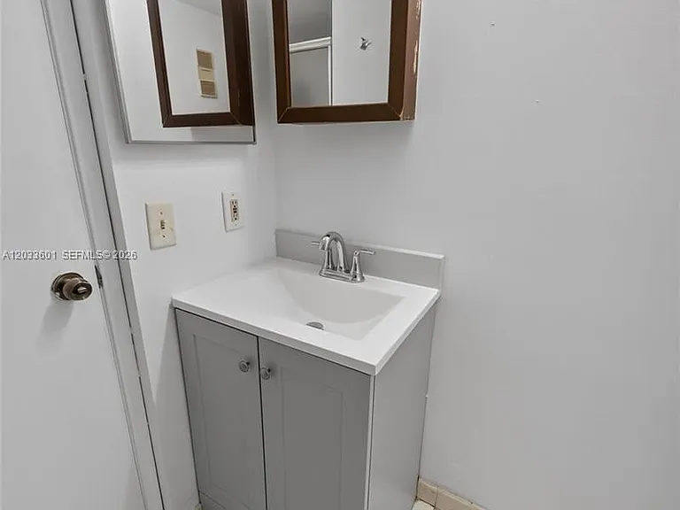 8750 N Sherman Cir #305 — Photo 5