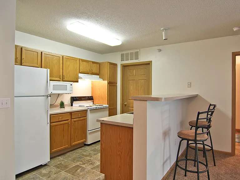 Promenade Oaks Apartments — Photo 29