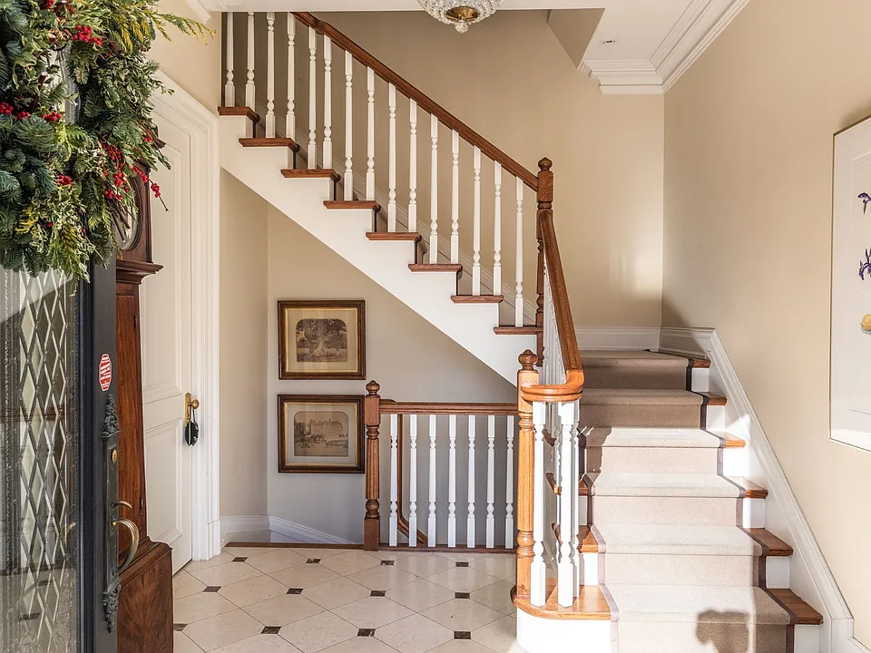 40 Maple Ave #4