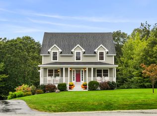 24 Chestnut Way, Lee, NH 03861