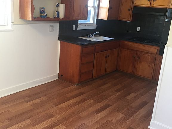 5th image of 4213 SE 31st Ave