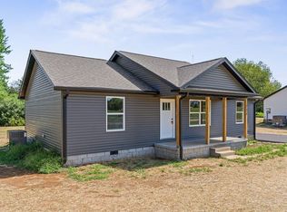 734 Millers Point Rd, Sparta, TN 38583