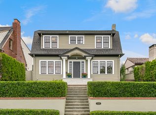 2346 W Viewmont Way W, Seattle, WA 98199