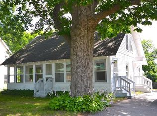 7 Chandler St, Wilton, ME 04294