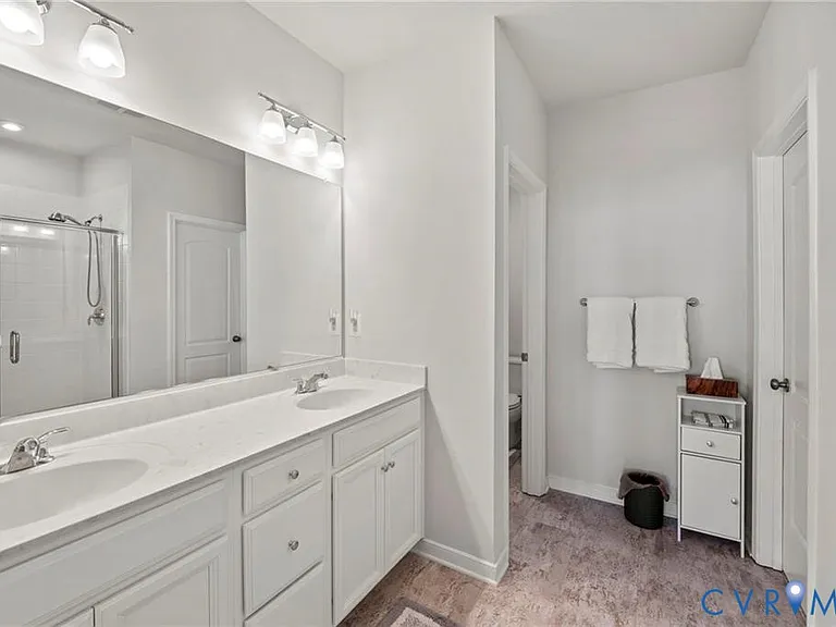 5922 Laurel Bed Ln — Photo 18