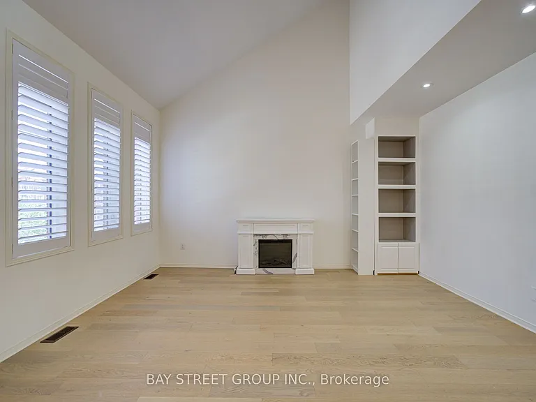 114 Ness Dr — Photo 11