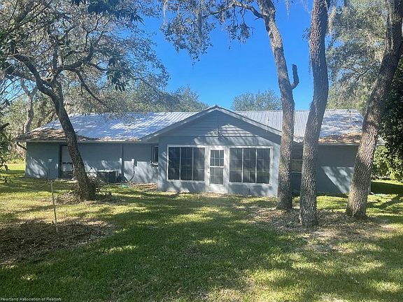 5th image of 1469 W Gladiola Dr