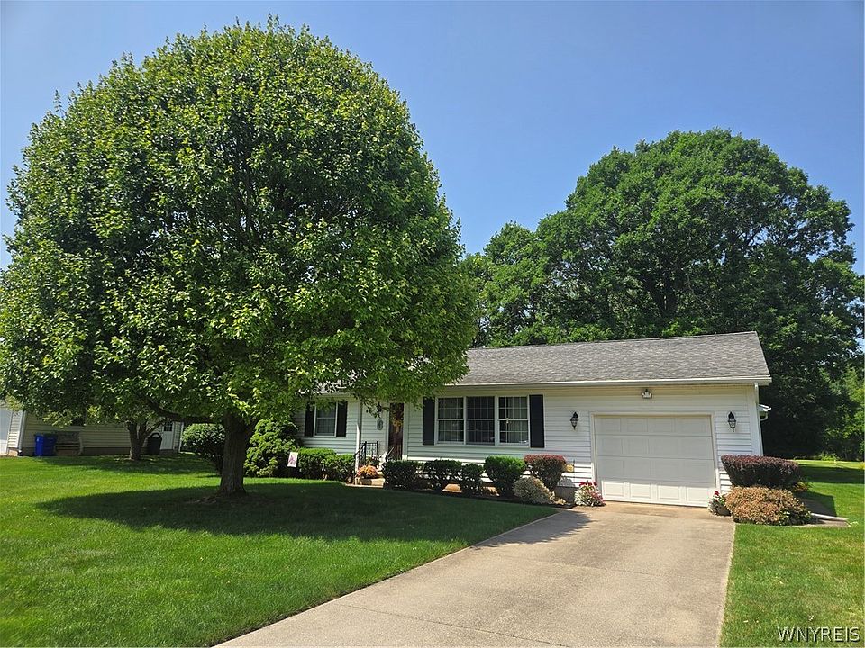 1st image of 105 Eastview Dr