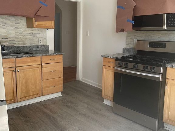 3rd image of 199 Brunswick St