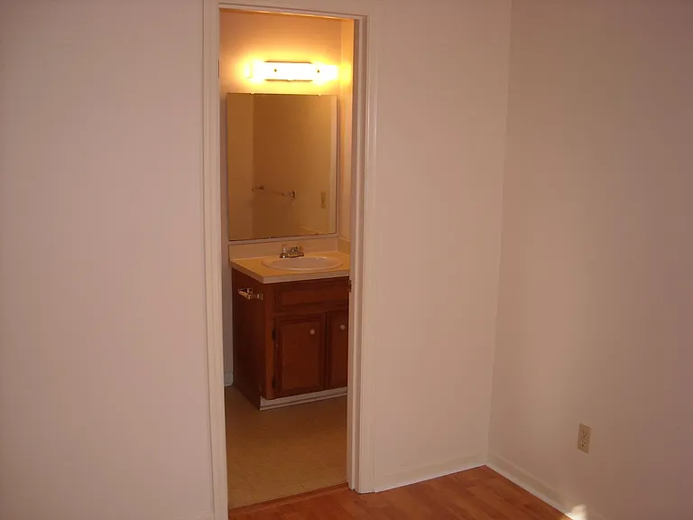 420 Etiwan Ave — Photo 3