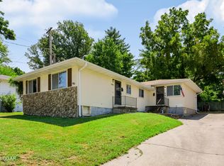 415 W Spring St #A, Neosho, MO 64850