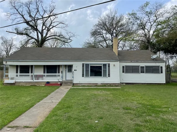 311 N Tyus St, Groesbeck, TX 76642