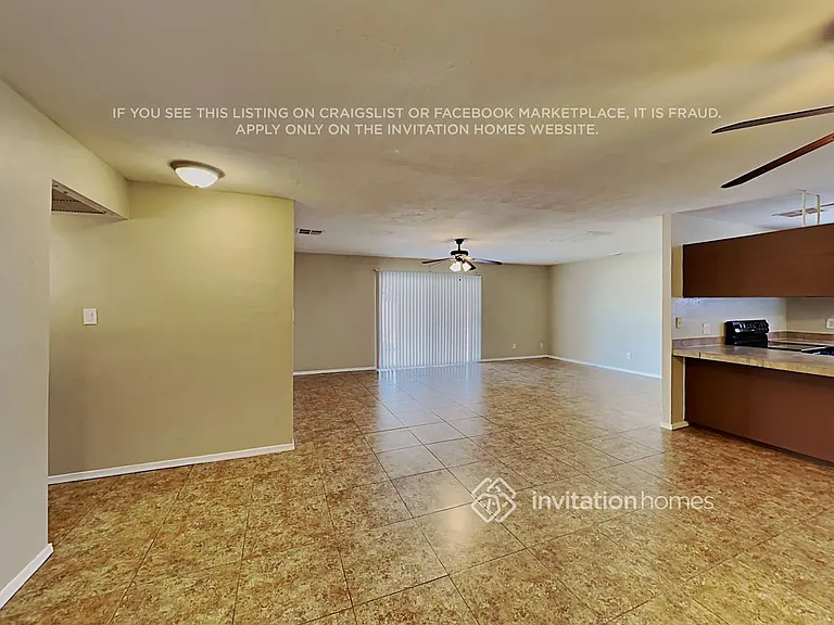 5849 N 62nd Dr — Photo 3