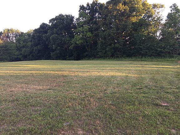 3rd image of 206 River Crest Dr