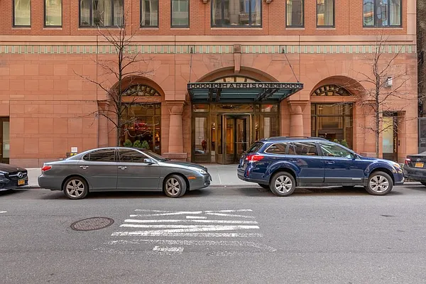 Rented by Manhattan Miami Real Estate | media 25