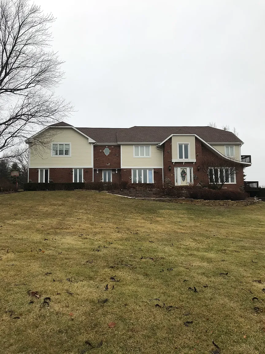 1443 Schaumburg photo 1