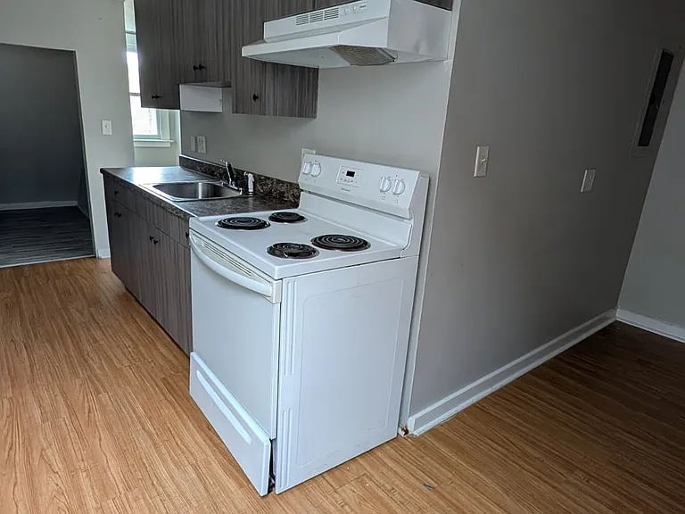 549 Valley St #22 — Photo 1