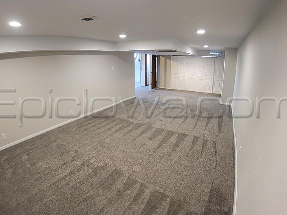 3rd image of 2082 High Dr SE
