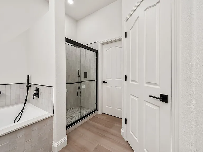 302 Carlina Ct — Photo 14