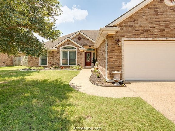 3rd image of 4002 Reatta Ln