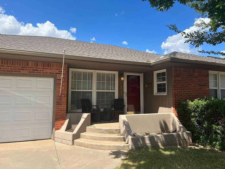 1st image of 2317 Huntleigh Dr