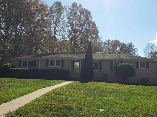 100 Blue Ridge Dr, Travelers Rest, SC 29690