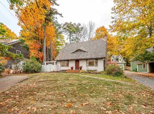 680 Shore Dr, Bedford, NS B4A 2E1